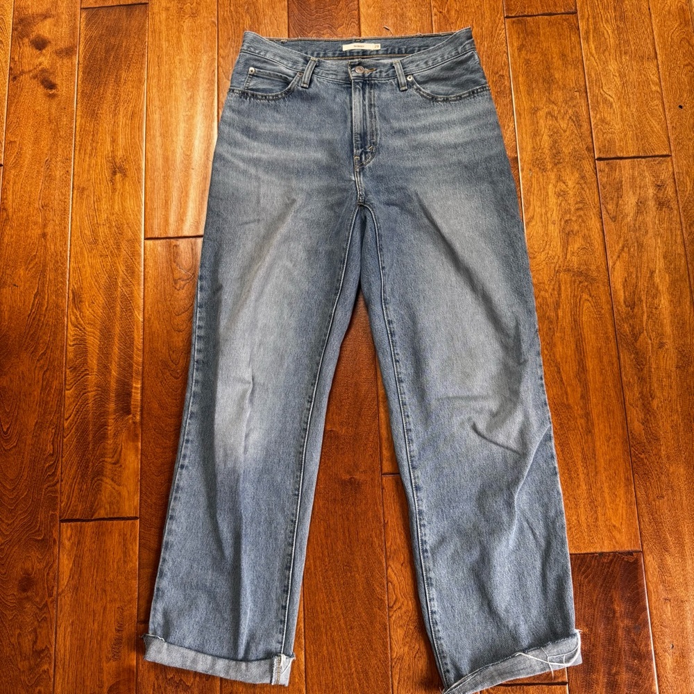 Levi’s 94 baggy jeans